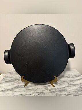 Emile Henry black pizza stone 14”D with handles flame ceramic made in France